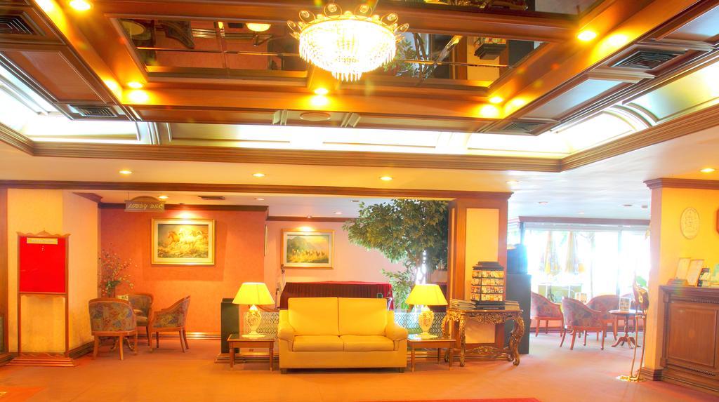 Grande Ville Hotel Бангкок Экстерьер фото
