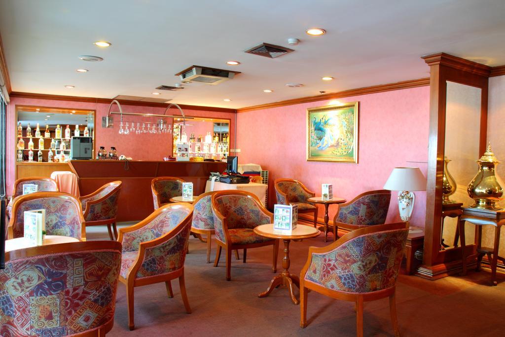 Grande Ville Hotel Бангкок Ресторан фото