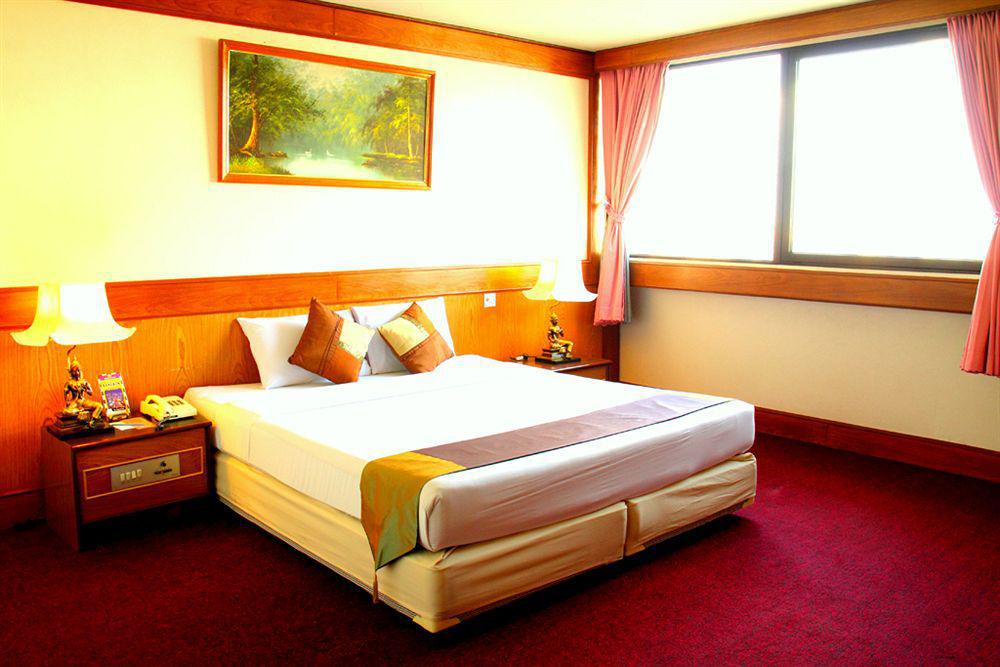 Grande Ville Hotel Бангкок Номер фото